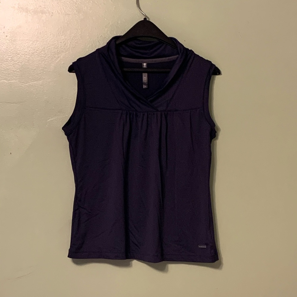 Lija. Tennis top size medium